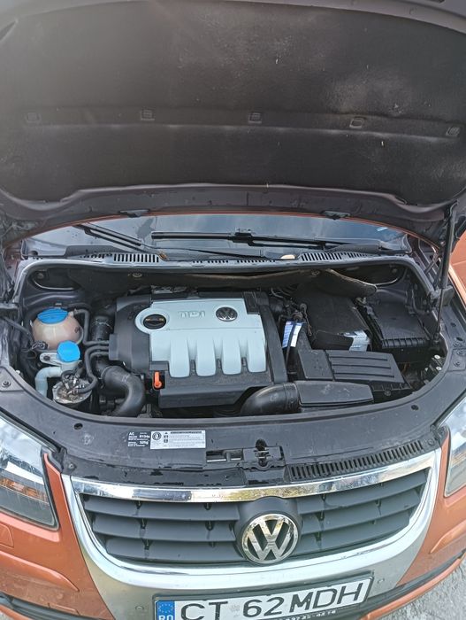 Vând VW Touran 2010 1.9 TDI
