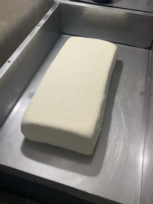 Vând telemea de vacă – proaspătă sau maturată – direct de la fermă