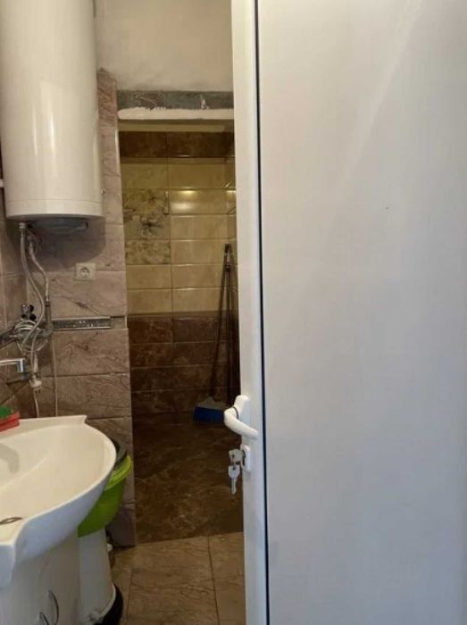 Продава се Тристаен апартамент в Пловдив, Южен - 86 кв.м за 742 €/кв.м - Снимка #6