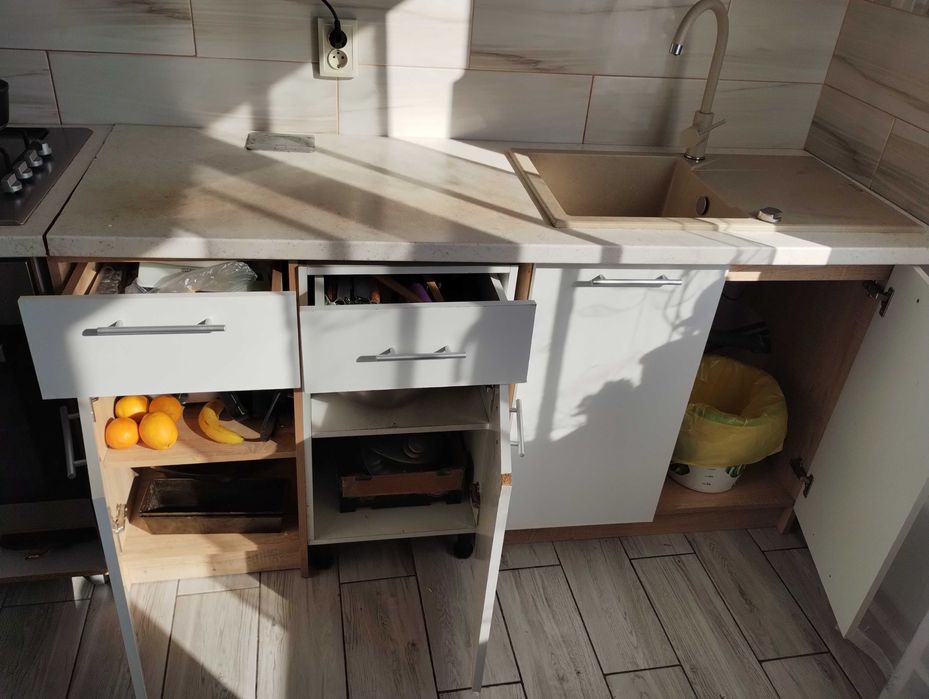 Vând chiuvetă din granit