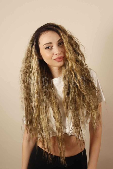 Дълга къдрава тъмноруса лейс фронт перука Рената