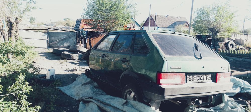 Продам ВАЗ 2109 аварийное состояние