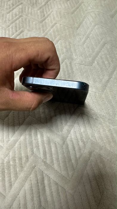 Iphone 13  продам хорошем состояние