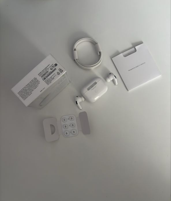 AirPods Pro 2 Apple cu factura la alegere