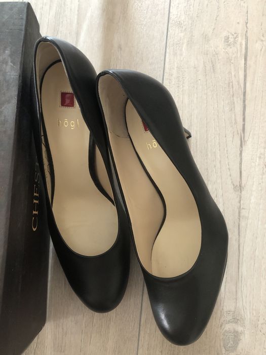 Женские туфли черные