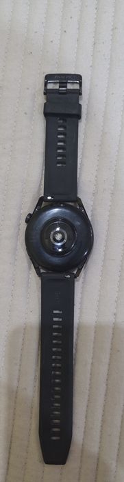 Huawei Watch GT3, работещ със счупено стъкло