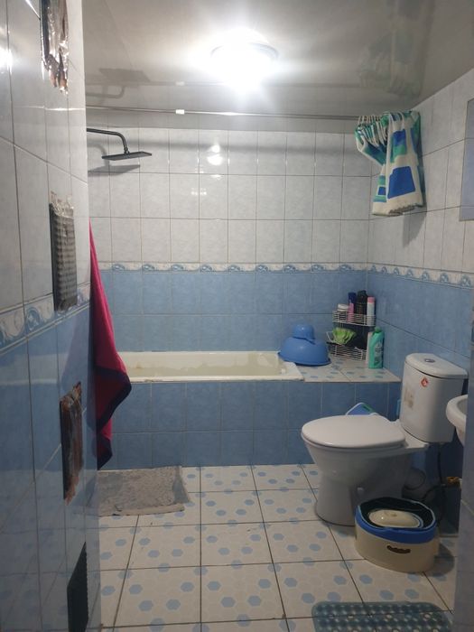 Sirdaryo shaharda 14 sothli 2 qavatli uy sotiladi