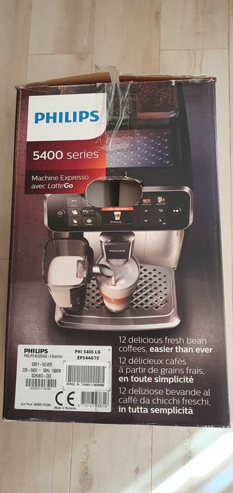 Espressor automat Philips LatteGo Seria 5400 EP5444/70