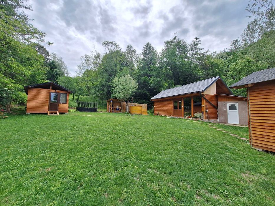 Cabane de inchiriat, Stoenesti (RM-Vâlcea)
