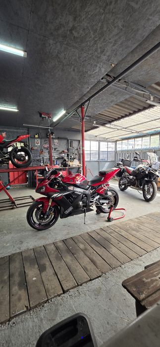 Vând Yamaha R1 2002 injectie15k km