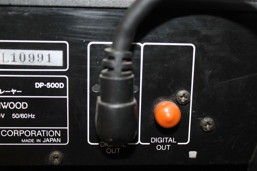 усилитель kenwood и проигрыватель компакт-дисков