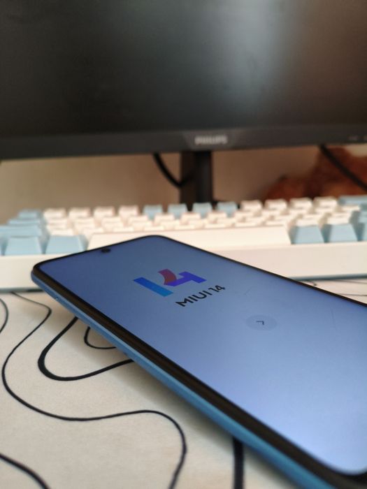 Продам телефон решит в хорошем состоянии