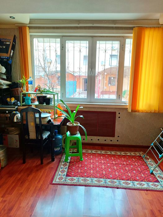 Продаётся Квартира 3 комнаты можно под офис