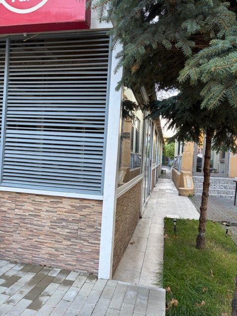 Foișor/terasă restaurant din lemn și termopan