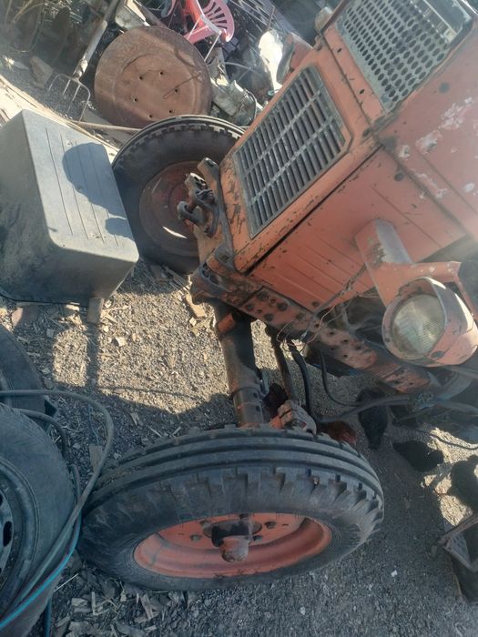 Vand tractor plug si cositoare