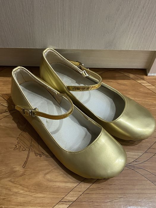 Продам туфли для танцев