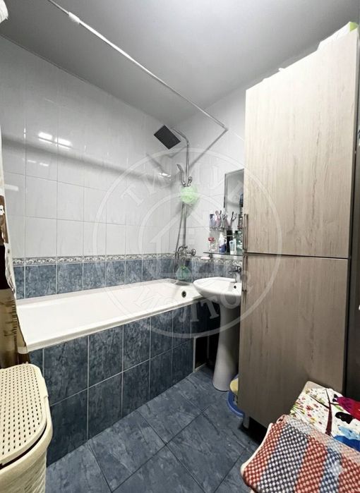 3в4/4/9 Паркентский,ориентир Корзинка,с ремонтом,100 м2, балкон 2*6