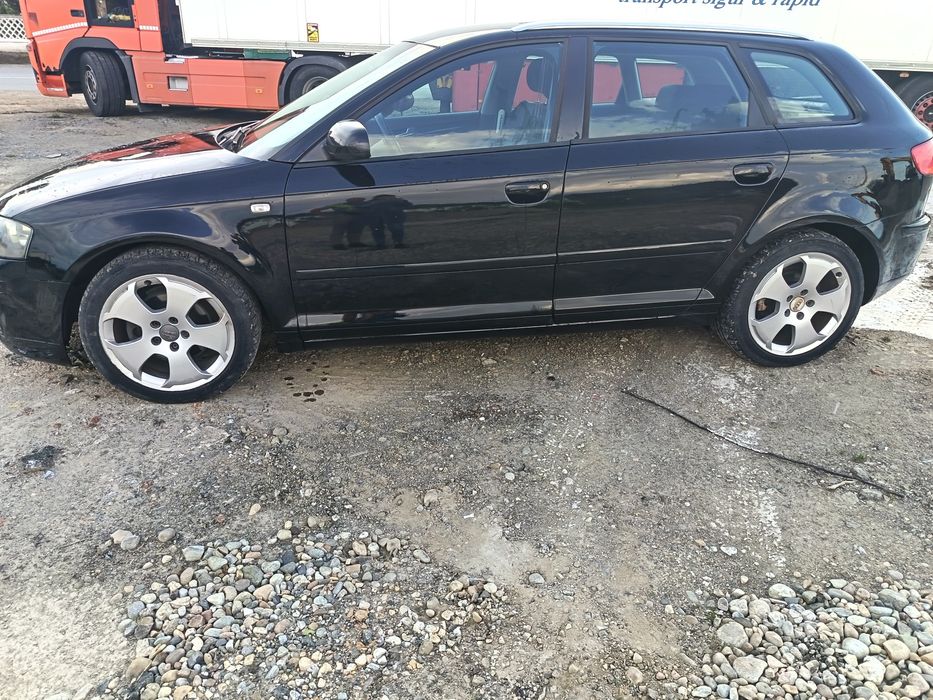 Vând audi  A 3.  An fabricație 19 06 2007 Motor 2000disel preț 2.800 euro.Numere roși nu sunt scoase. Număr de contact 0770214933
