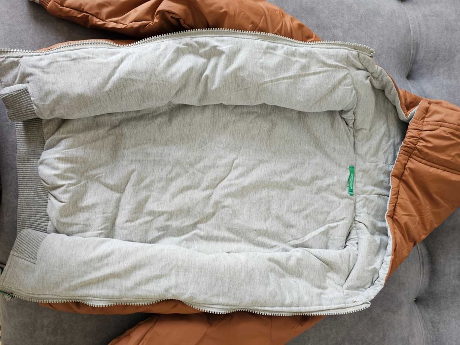 Продам новую детскую куртку