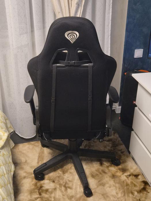 Scaun Gaming GENESIS Trit 600 / Lumini RGB / Negru / Preț fix !