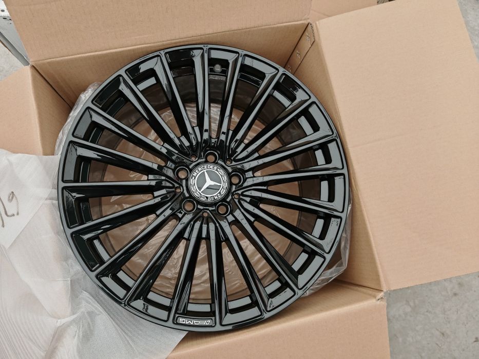 vand jante de aliaj pentru Mercedes pe 19 marca carbonado