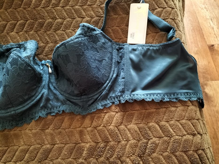 Продам бюстгальтер новый