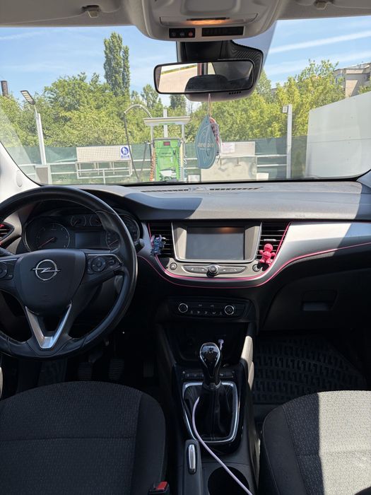 Opel Crossland X 2017 - intreținută