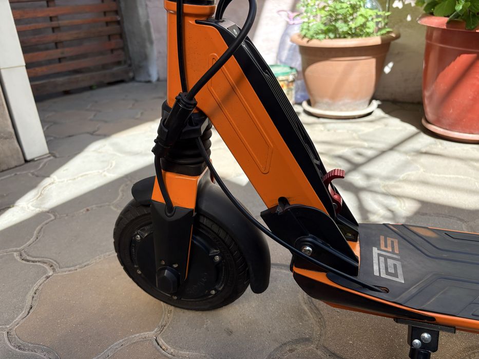 Trotineta electrica E-TWOW GT Sport
