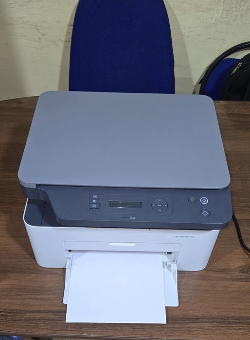 Продам принтер HP Laser MFP 135W