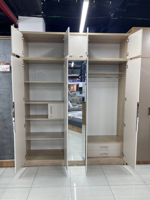 Шкаф распашной ЛДСП Россия