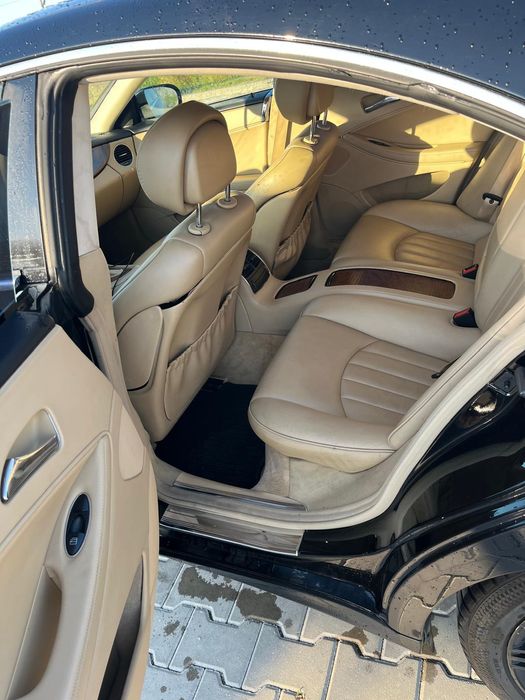 Vând Mercedes-Benz CLS 3.0 BENZINA 2009