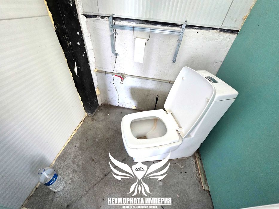 Под наем помещение 80кв.м. за склад или леко производсто в Асеновград