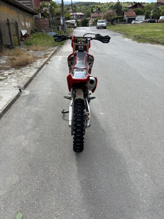 Продавам Honda crf250r