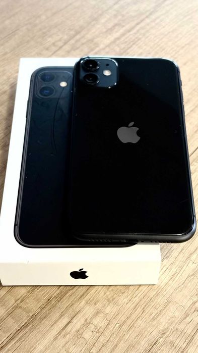 iPhone 11, 128 GB / negru / 81% - stare foarte bună