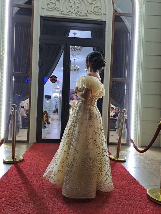 Продам платье 40 тыс тенге