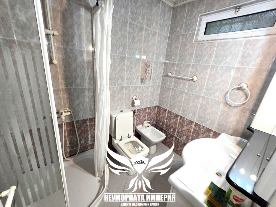 Продава се Къща в Асеновград - 370 кв.м за 1228 €/кв.м - Снимка #20