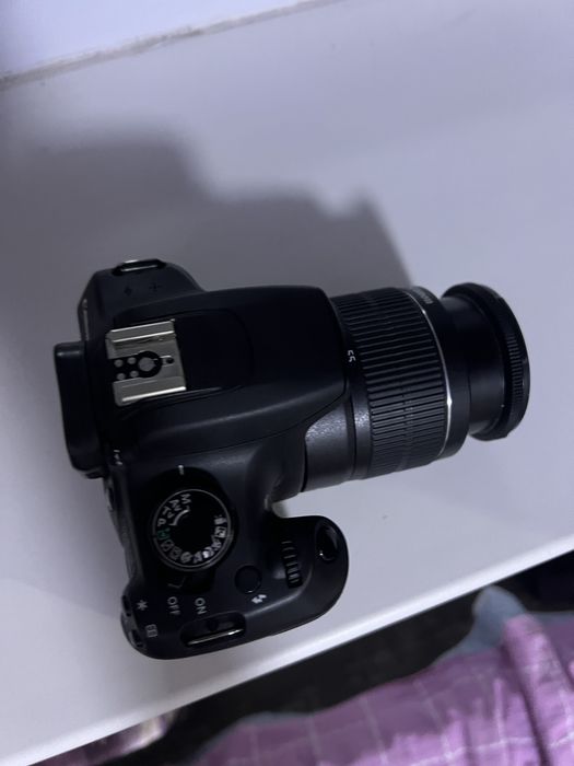 Canon EOS 1200D