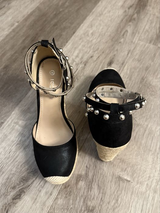 Sandale CCC cu talpa inalta