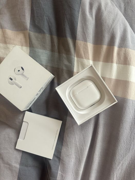 Наушники Apple AirPods 4 белый