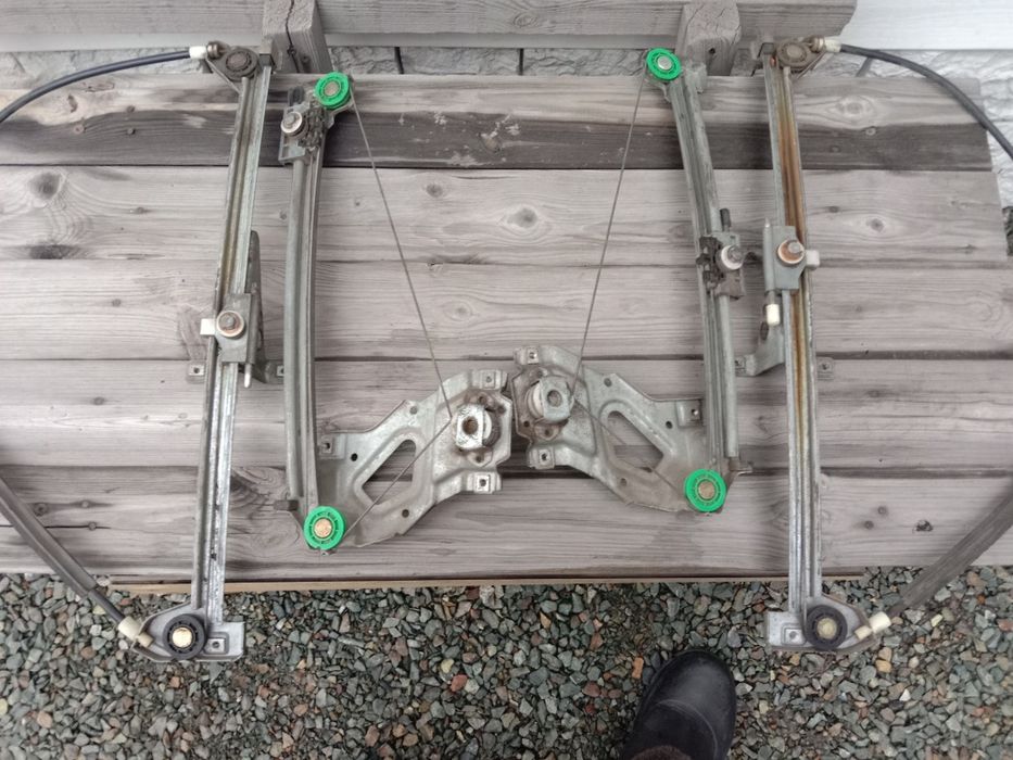 Продам запчасти ауди80 b3