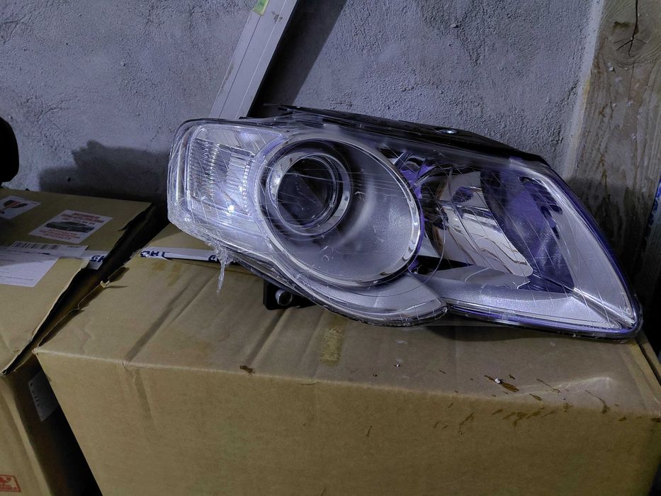 Чисто нови фарове за пасат б6