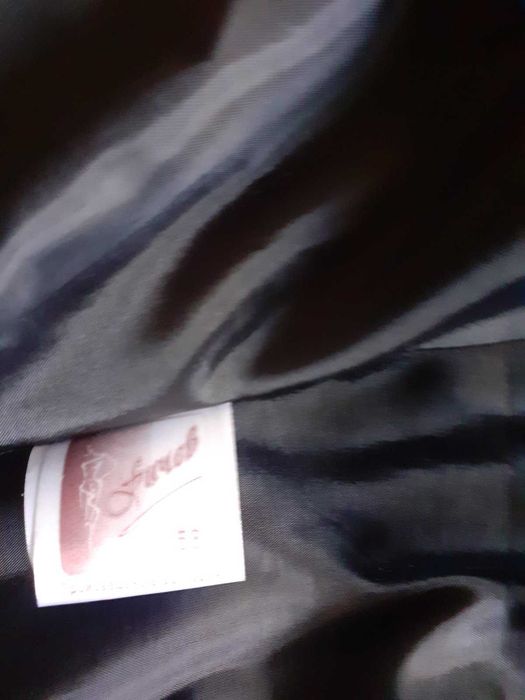 Продавам дамска жилетка