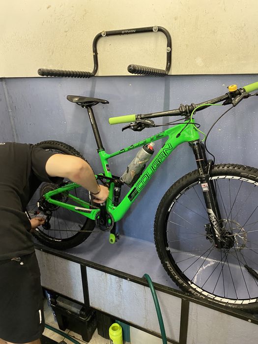 Lee cougan Crossfire Air 29er Carbon team