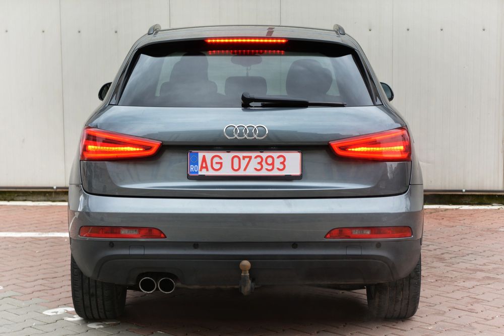 Audi Q3 2×S-line Quattro 2.0 Tdi 177 CP FullLed 2013 Alcantara