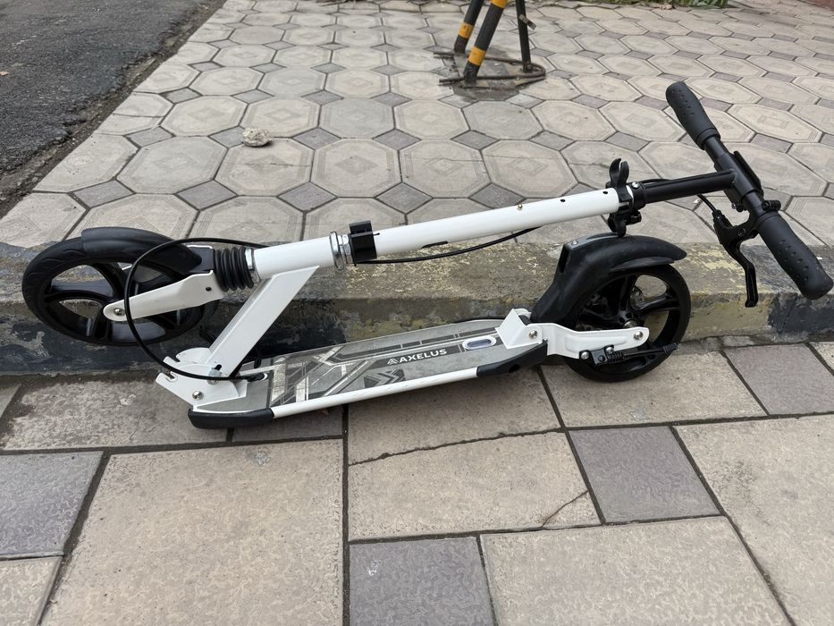 Продается самокат отличный