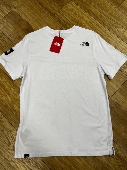 НОВА мъжка тениска