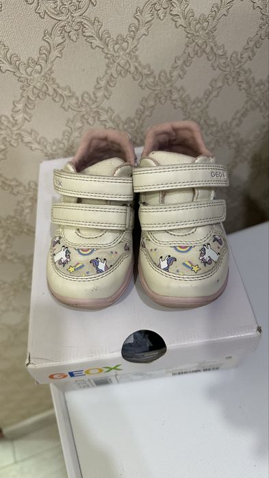 Кроссовки     Geox