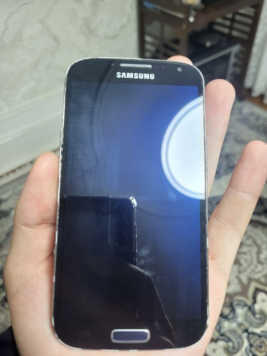 Samsung S4 + 2gb fleshka