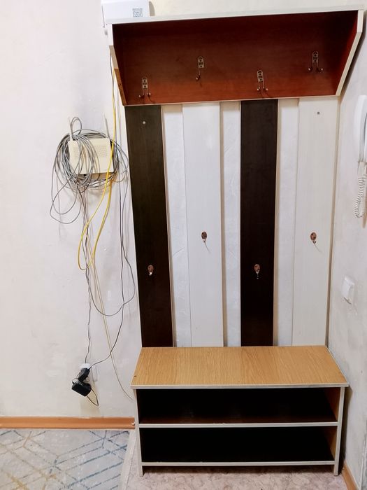 Вешалка шкаф деревянный