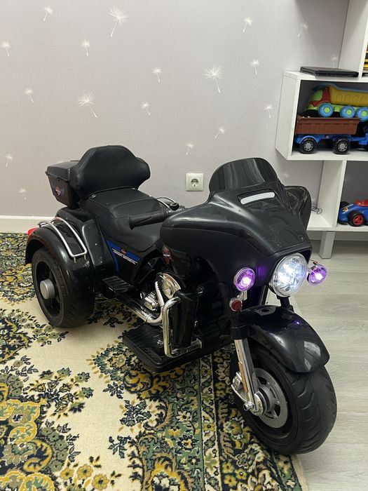 Детская машинка